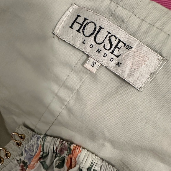 Cap sleeve floral house of London crop top sz S summery light chic peasant top - Picture 3 of 4